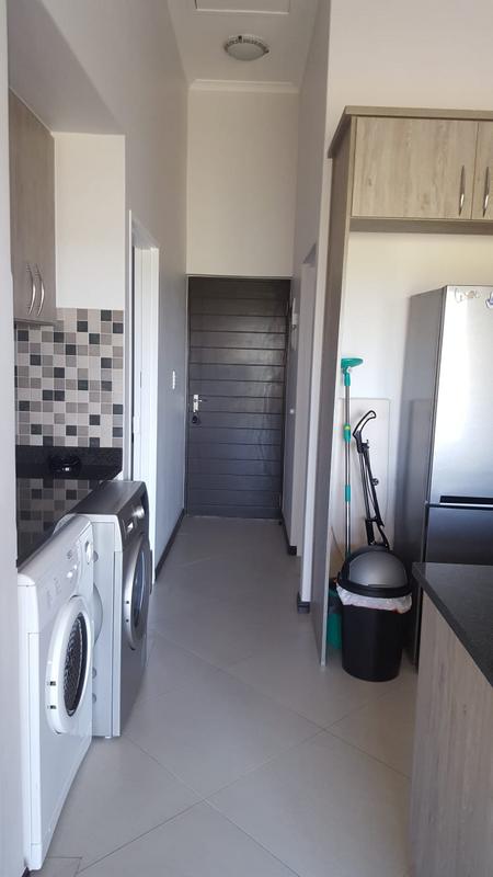 To Let 2 Bedroom Property for Rent in Buhrein Western Cape